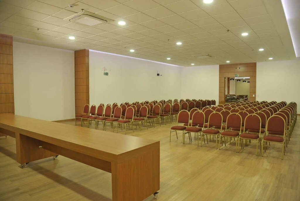 Hotel Maestro Premium Cascavel