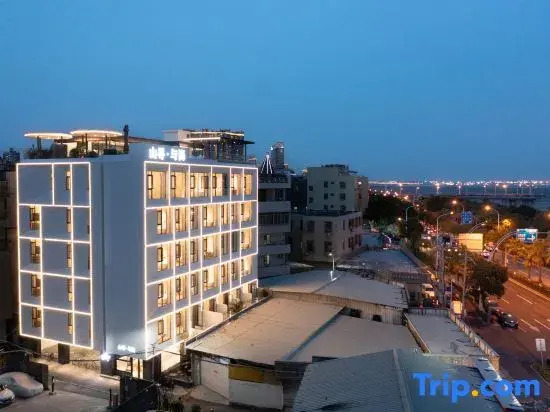 Xiamen Mountain · and Sea View Hotel