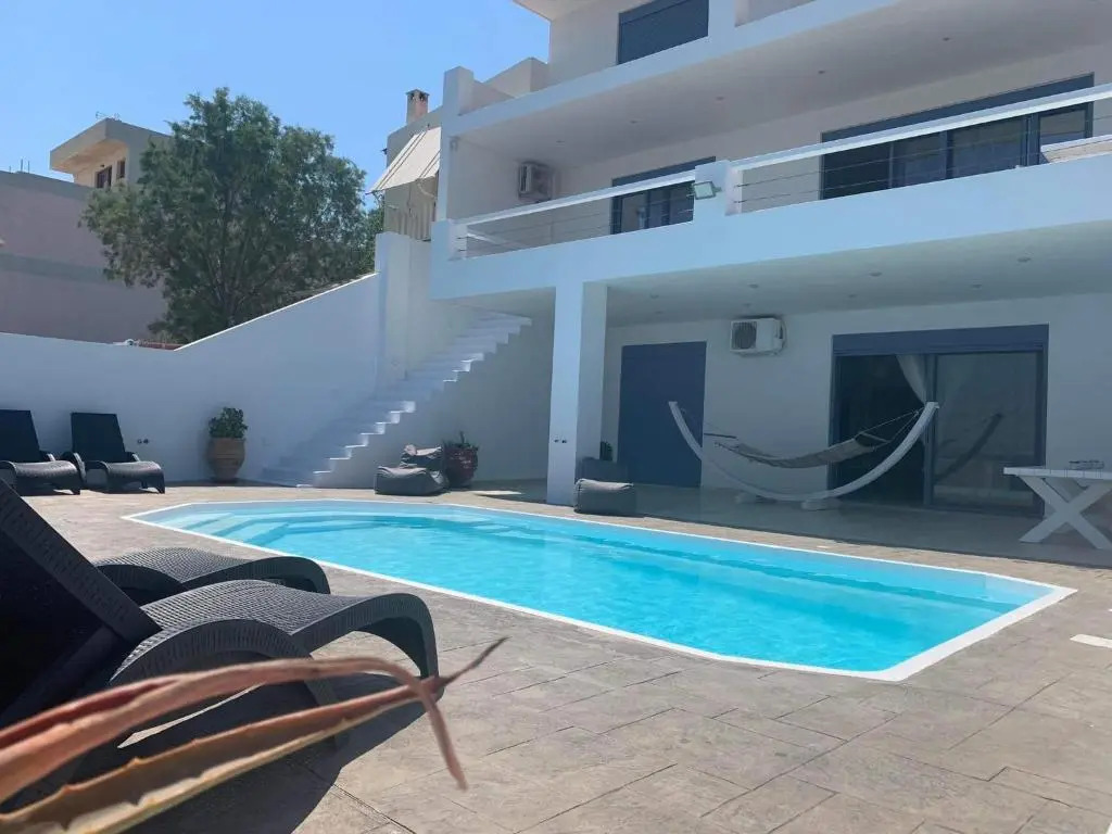 NV seafront Villa with private pool & NV seafront luxury suites no pool acces - Aegina
