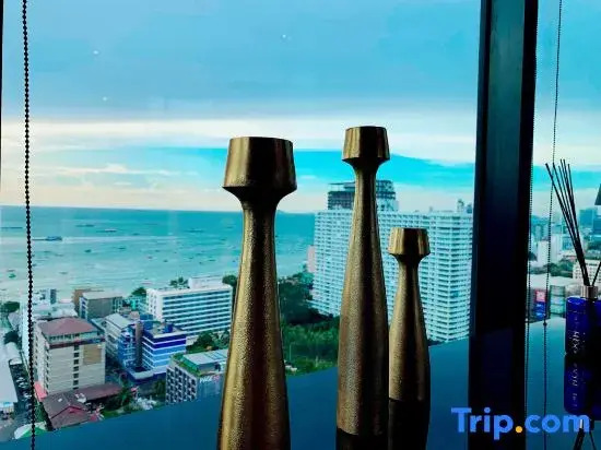 The Base Pattaya Condominium