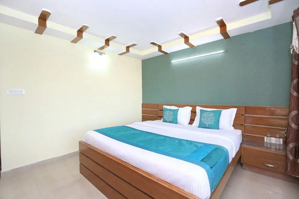 OYO Home 10979 3BHK Hill View Kaithu Shimla