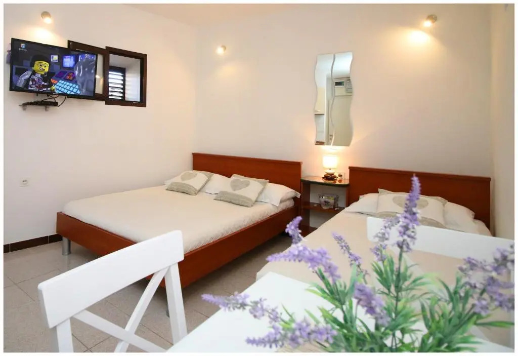 Apartment Karmela