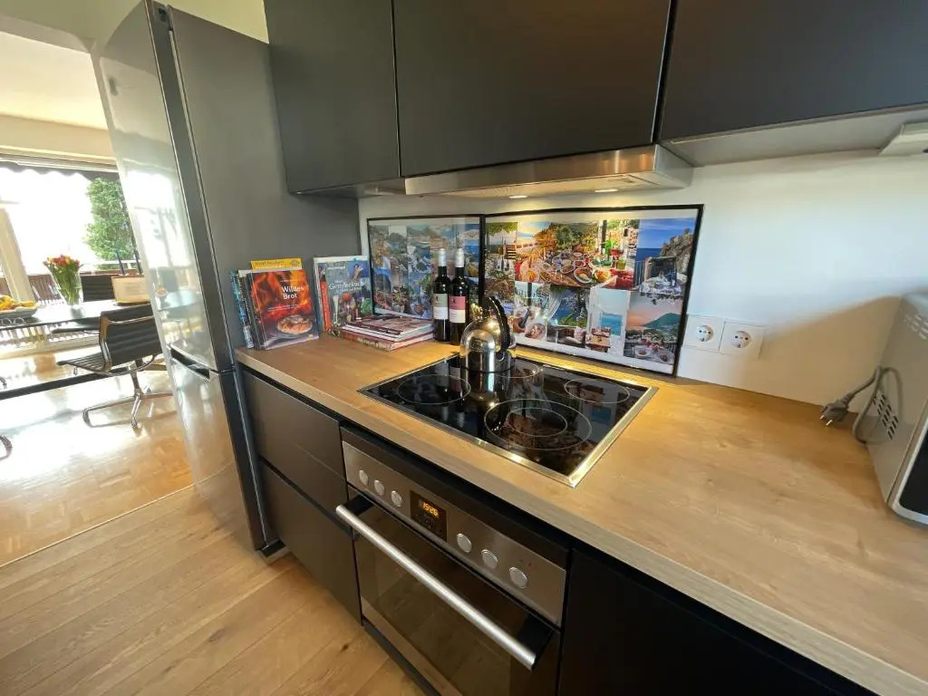 Appartement Region Esslingen - Nähe Messe - Flughafen - Stuttgart - Wohnen und Arbeiten auf Zeit in 120m2 Wohlfühlatmosphäre - ab 3 Übernachtungen - geeignet für 4 Personen - Beistellbett möglich - Kinder und Tiere willkommen - Garage für e-bikes