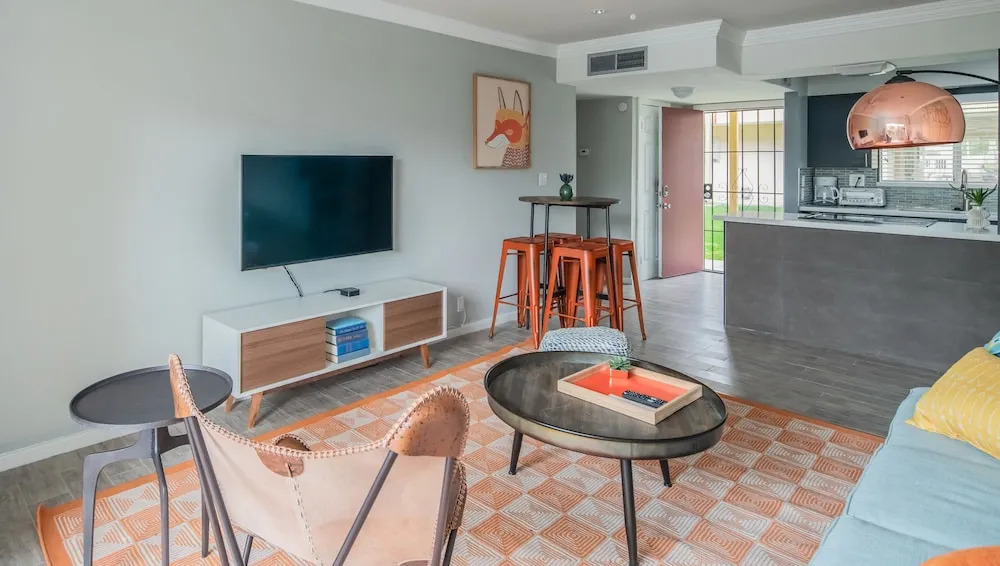 Stylish1BR Fashion Square by WanderJaunt