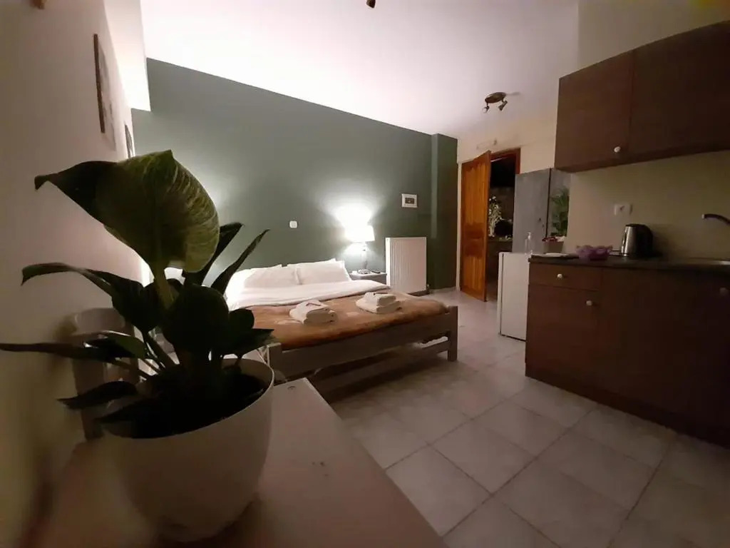 Keramidaki Mini Suites 2