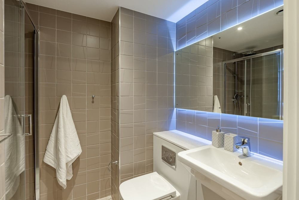 For Students Only True Swansea 15 min walk to High Street Station