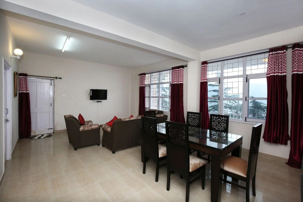 OYO 9201 Home Gorgeous Hill View 3BHK Kasaumpti Shimla