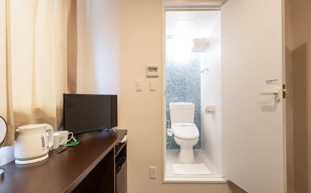 Floral Hotel · SakaisuJi-Honmachi Osaka