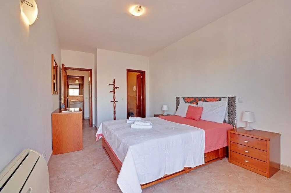 PRAIA DA ROCHA CENTRAL WITH POOL by HOMING