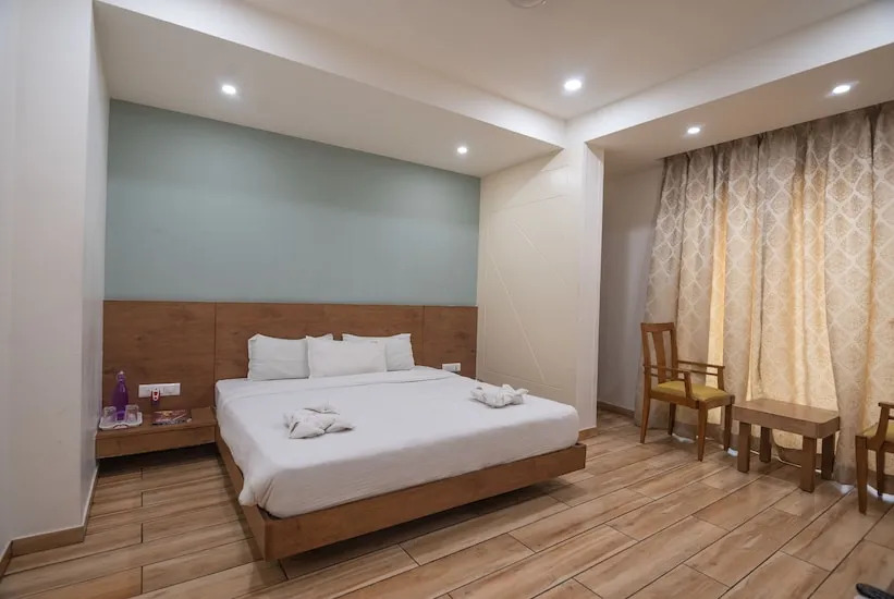 Hotel G Shy