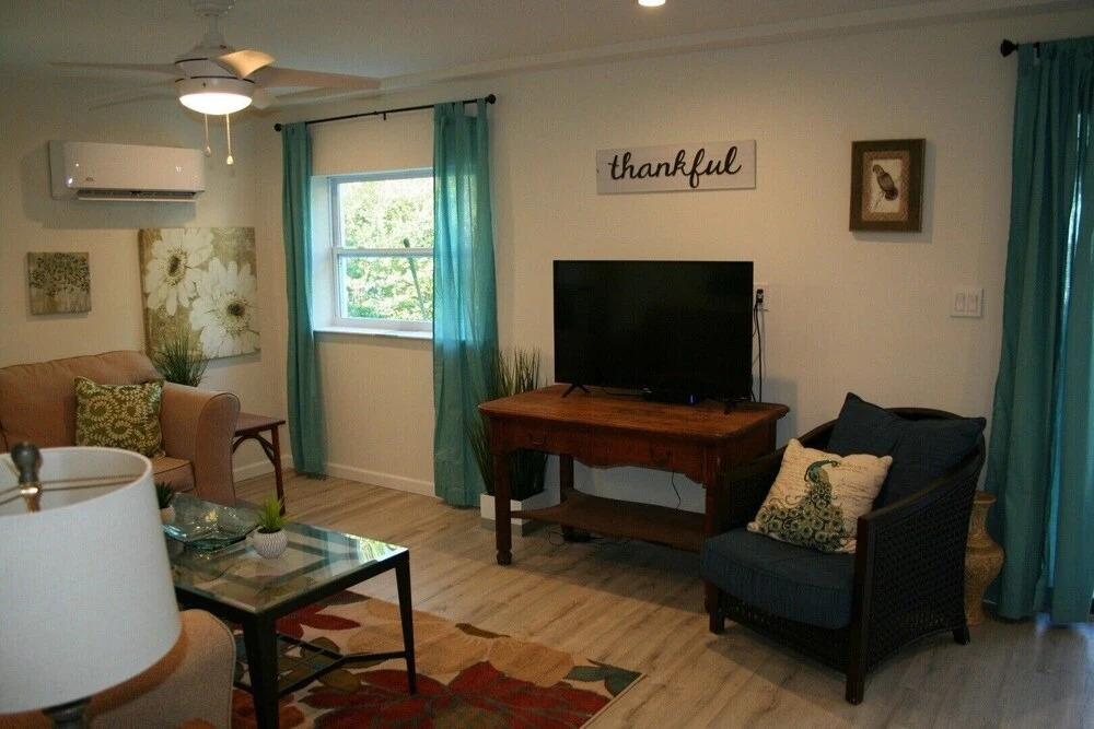 Shanti 3- Cute Cozy Close to Beach