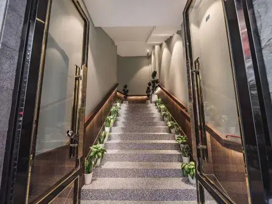 Crossing E-sports Hotel (Wenzhou Fortune Center Wendi Road)