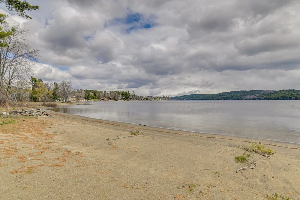 Cabin w/ Shared Beach & Great Views, Walk to Town