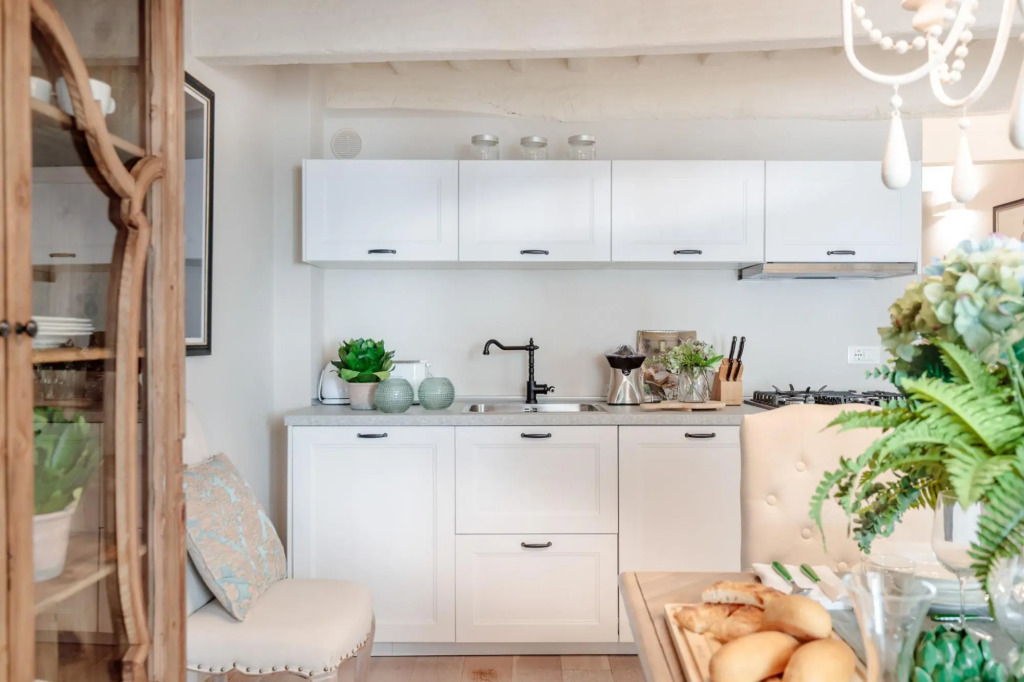 Casa Blanc in Lucca With 1 Bedrooms and 1 Bathrooms