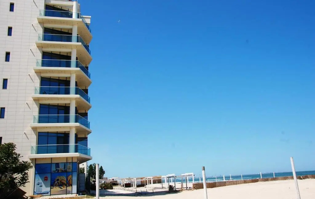 Riviera Residence Apartments