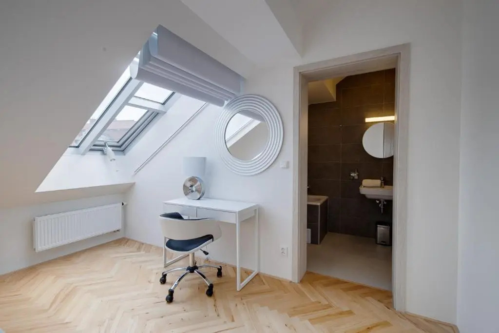 Gold Art Apartments