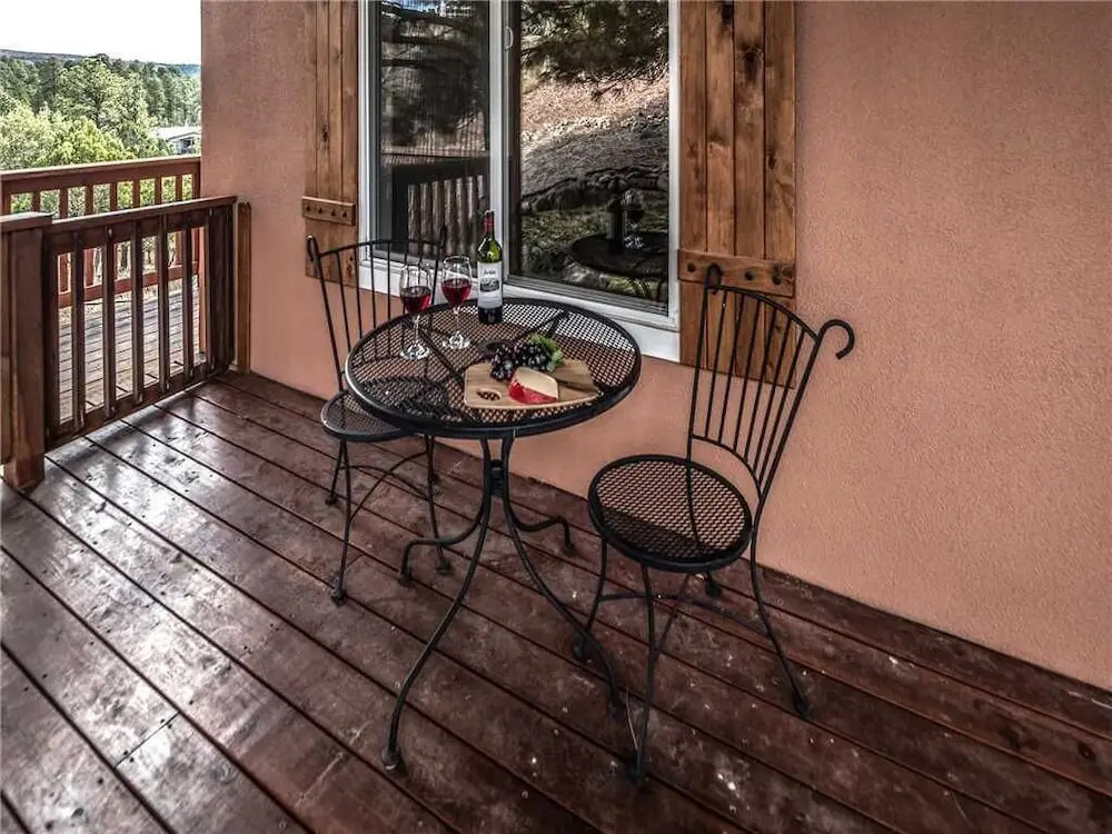 Casa Bien - Three Bedroom Cabin with Hot Tub