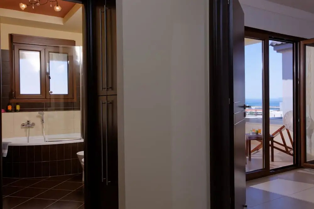 Beatiful Villa in Gouves, Sea Views, Crete