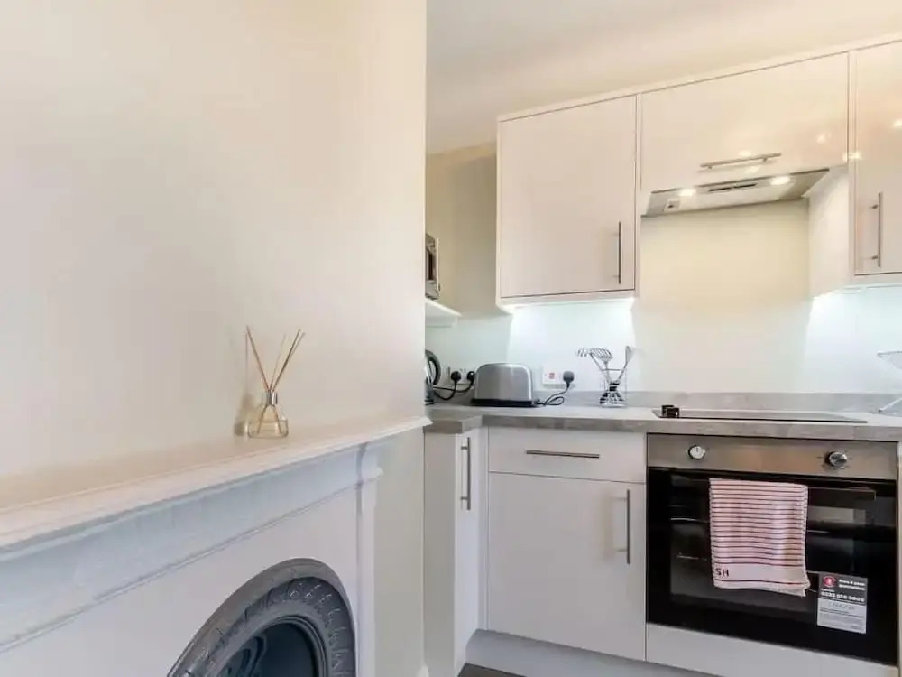 Apartment 5