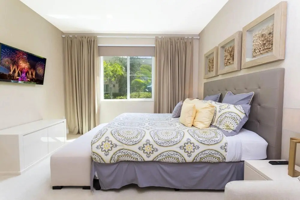 Gorgeous 4Bd Close to Disney @ Magic Village 7646