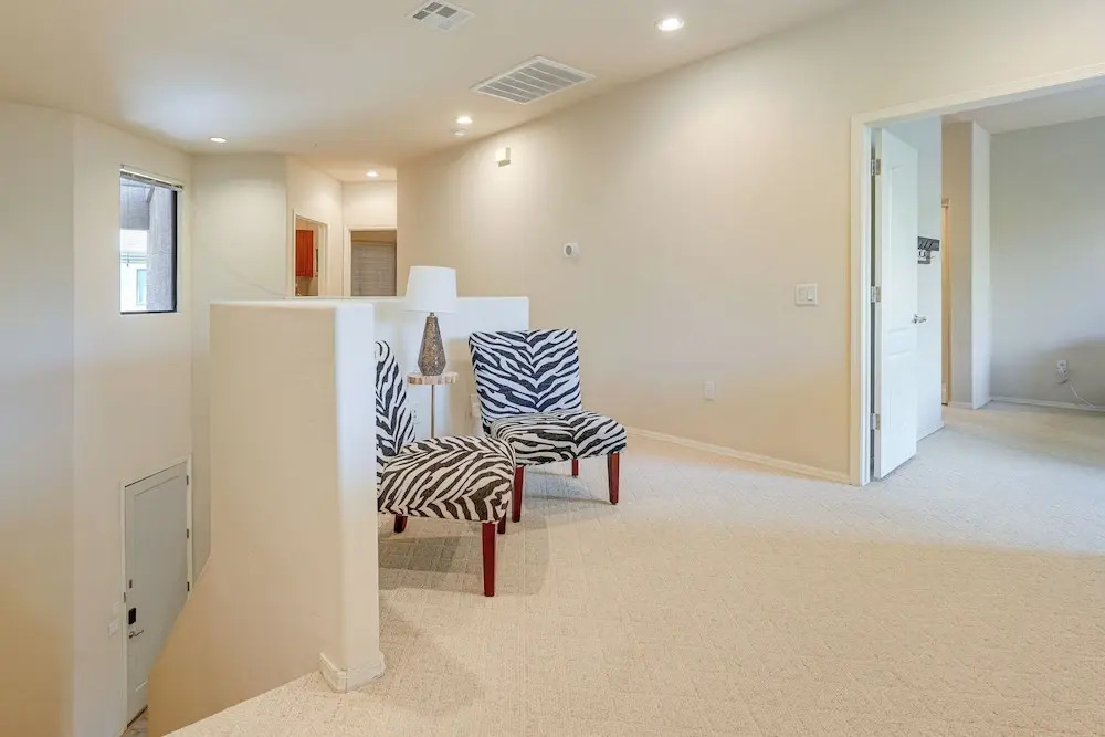 1 Mi to Golf: Lake-view Condo w/ Pool in Chandler!