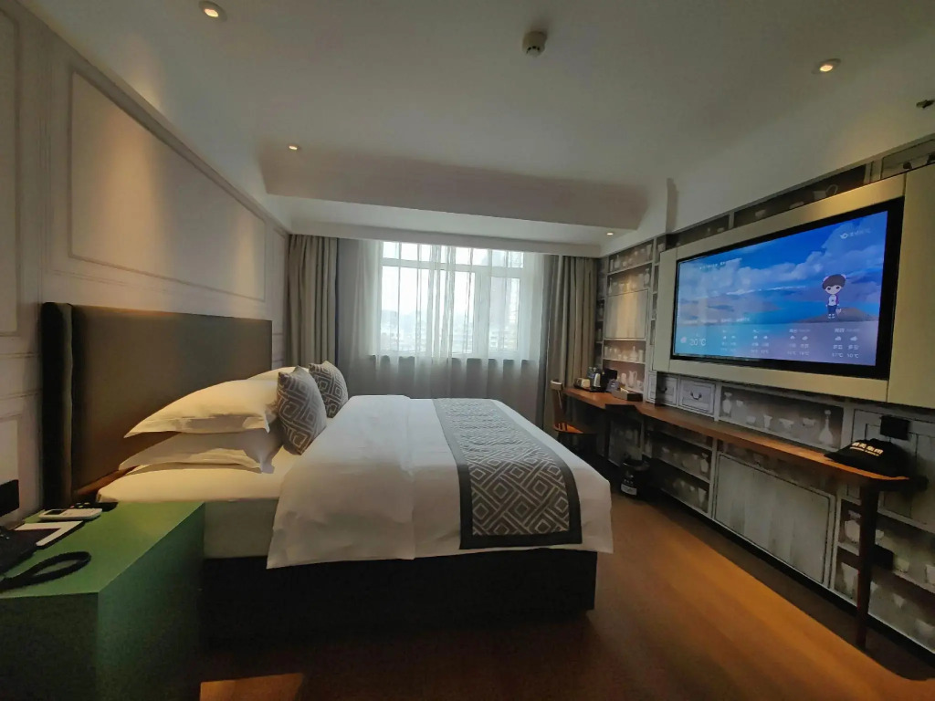 GreenTree Inn ShangHai WuNing Road ZhenPing Road Metro Station Busines