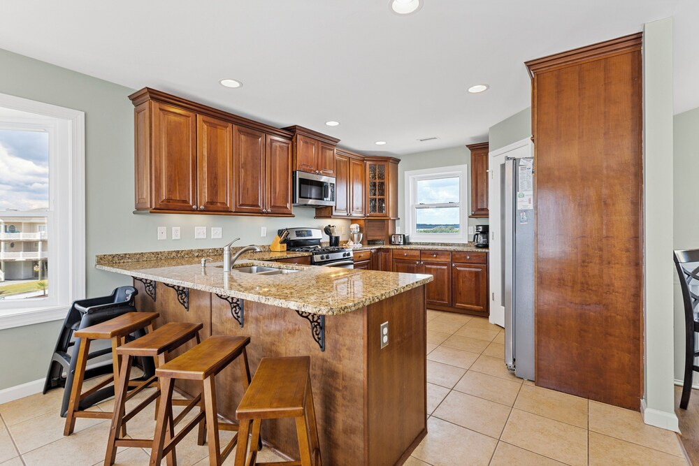 Sea La Vie (North Topsail) by Topsail Realty
