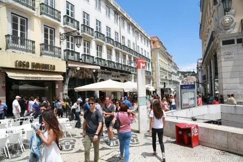 Lovelystay - Chiado 3Bedroom Wonder