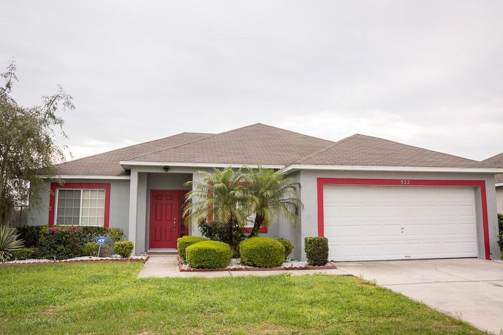 Hillcrest 4 bed / 3 bath home