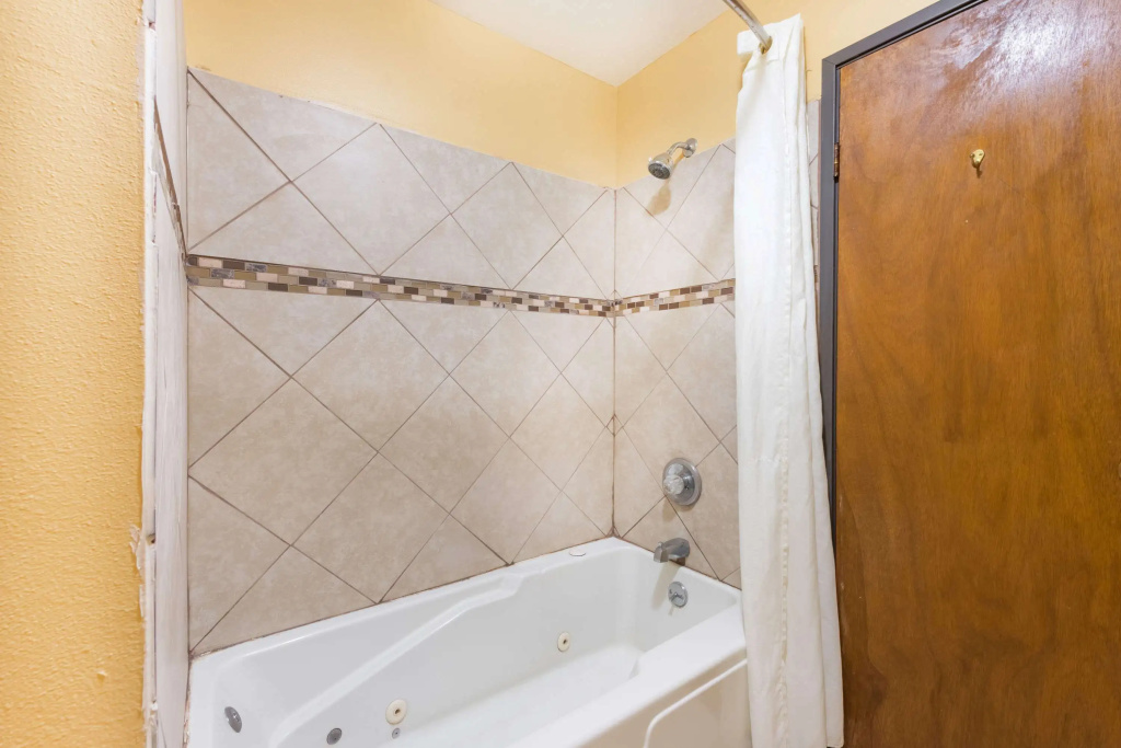Super 8 by Wyndham Okawville