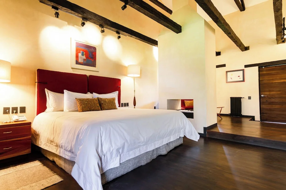 Uvence Arte + Hotel