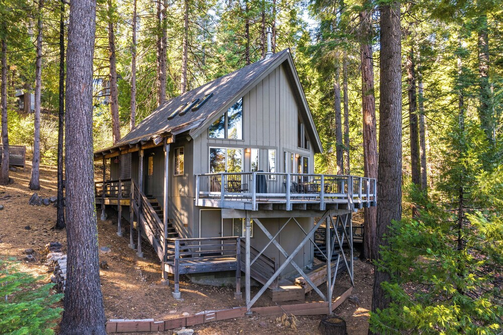 3 Mi to Big Trees State Park: Cabin w/ Deck