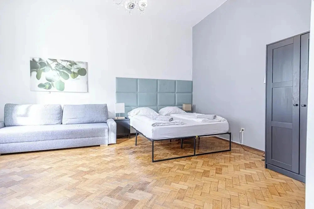 Bright Modern Apt Danube Canal Area