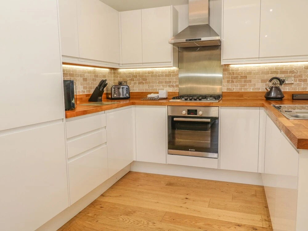2 Miller's Island, Looe