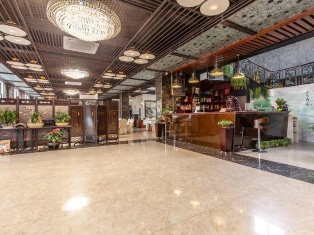 Julong Hotel
