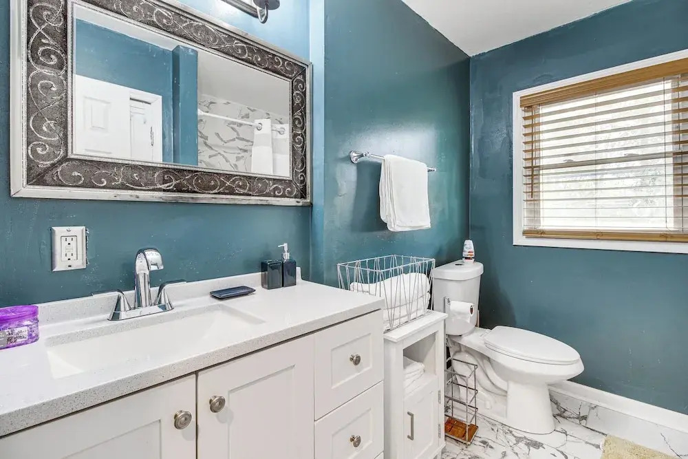 Inviting Savannah Home w/ Yard: 3 Mi to Downtown!