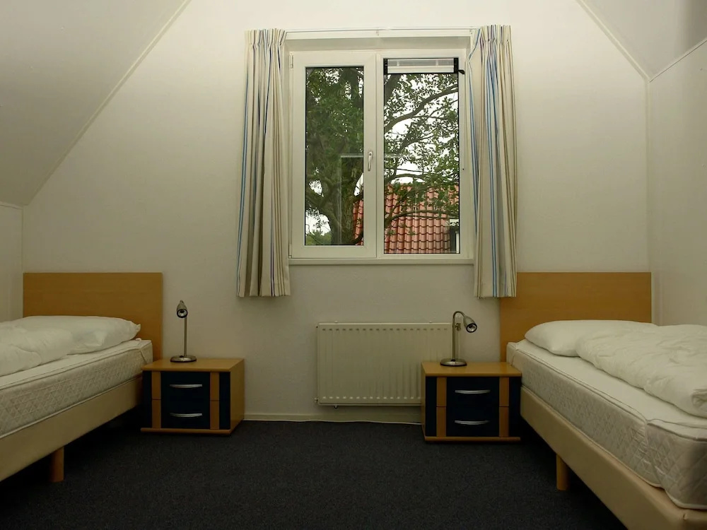 Detached Holiday Home With Wifi, 20km van Assen