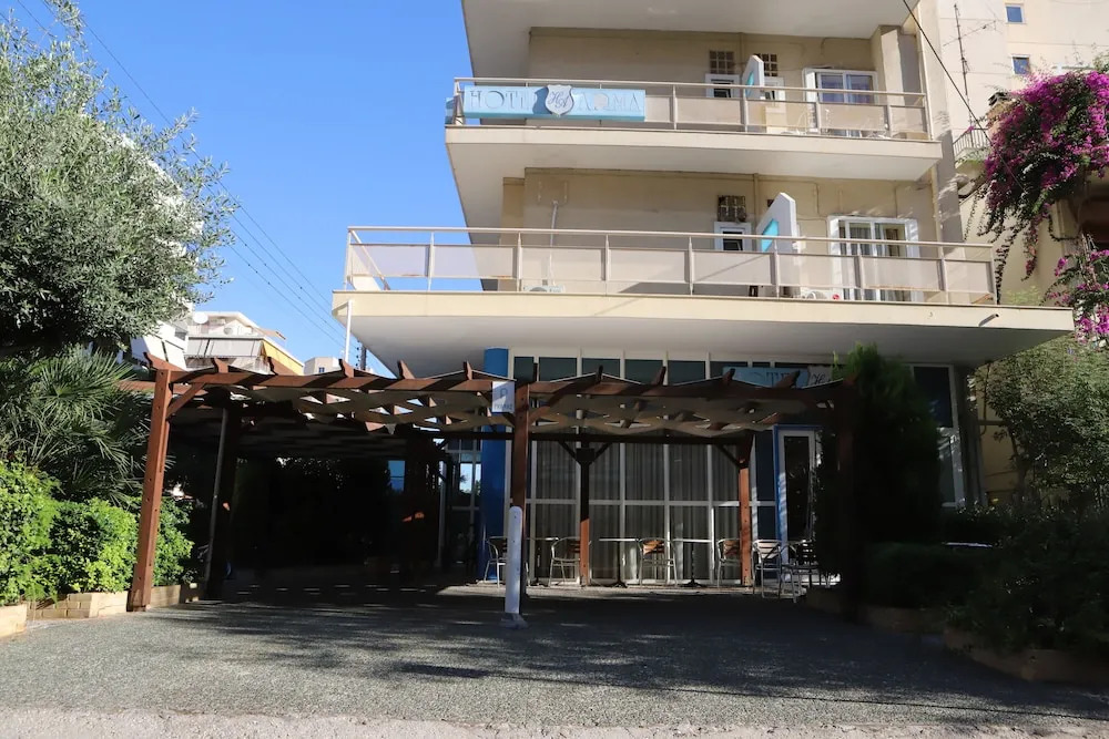 Arma Hotel