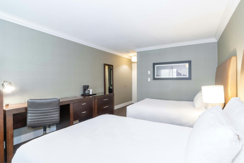 Sandman Hotel Vernon