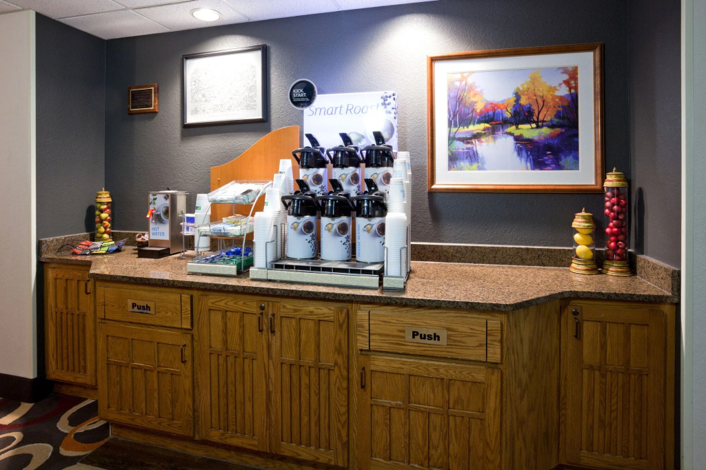 Holiday Inn Express & Suites - Worthington by IHG