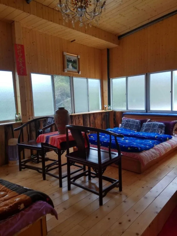 Meet By Chance - Hostel