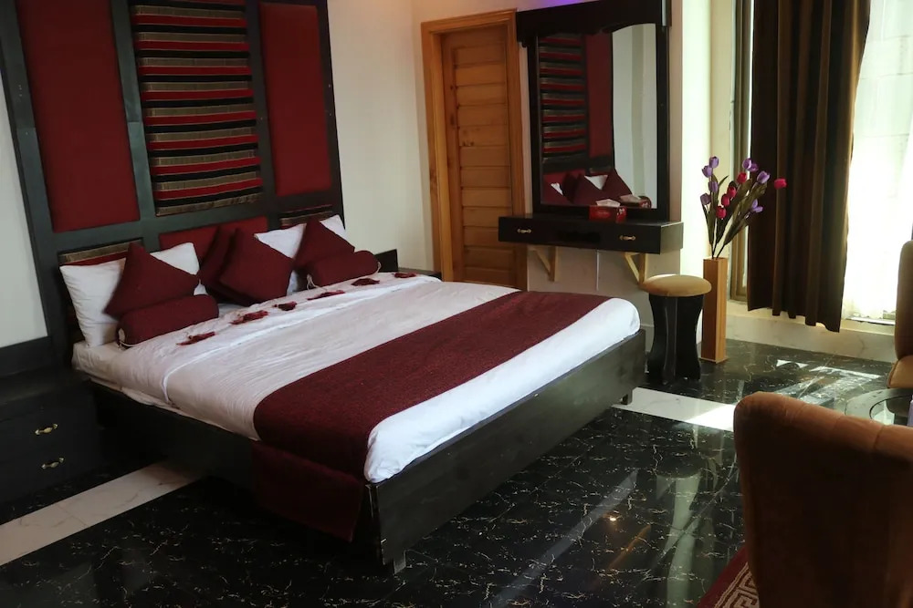 Zaryab Hotel & Restaurant Malam Jabba
