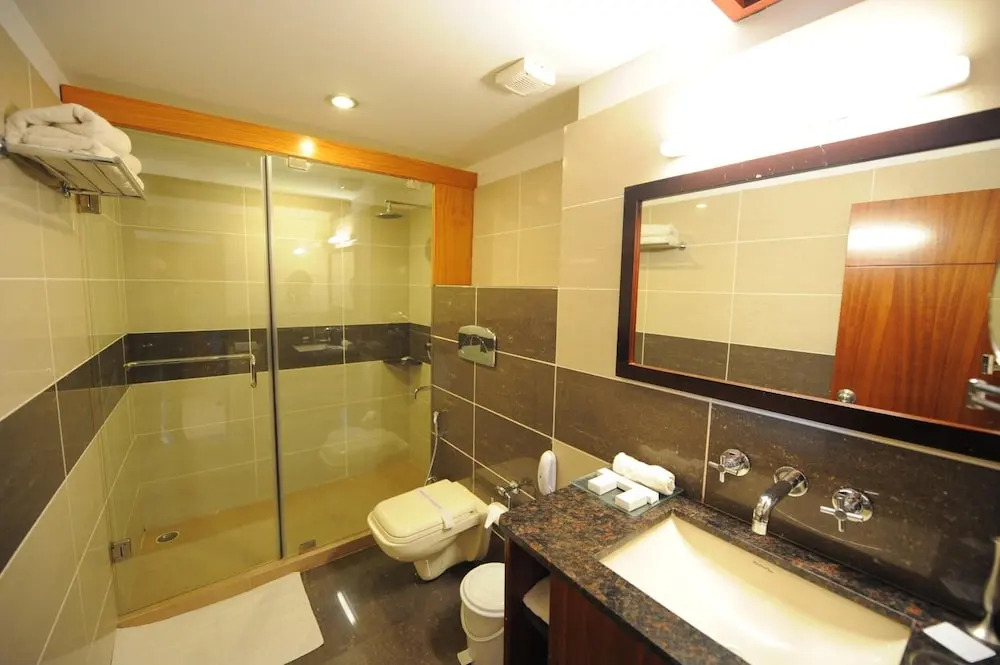 Suhim Portico Hotel & Resort