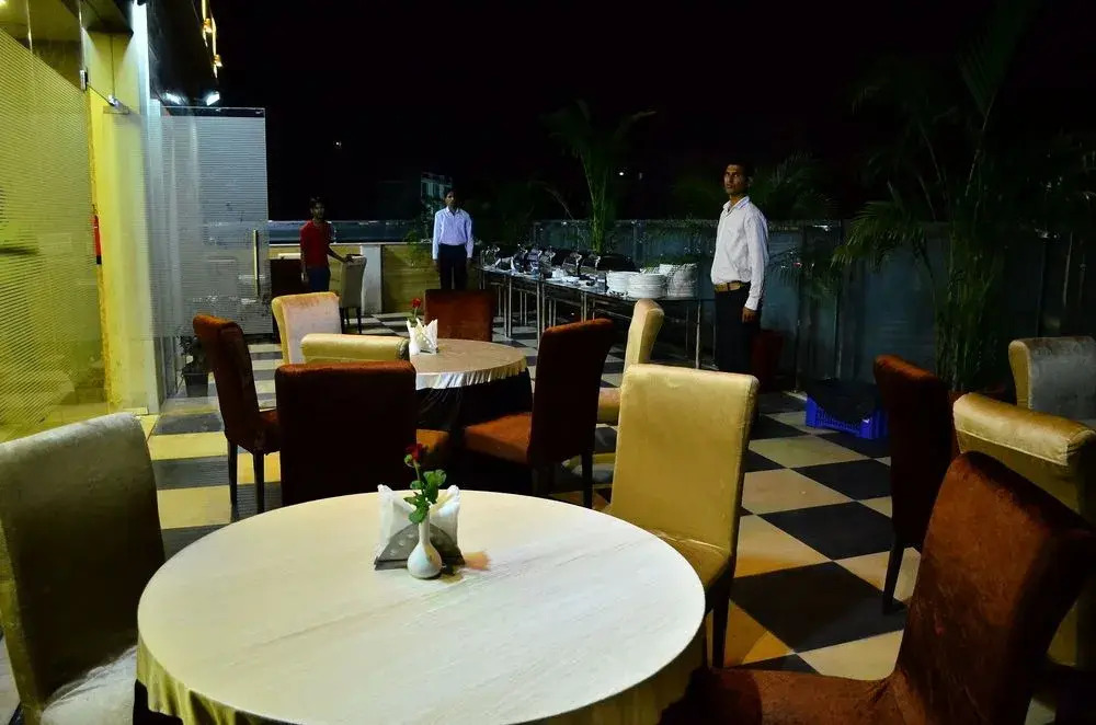 White Mushroom hotel - V Inn