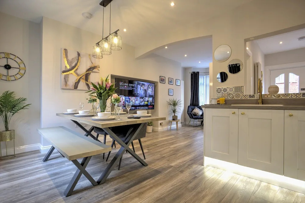 The Belfast Boutique Central Cozy