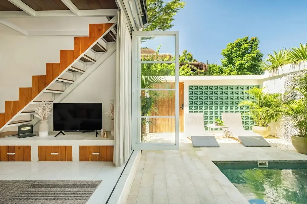 Tropical 1BR Private Pool Villa, 8 mins to beach In Uluwatu