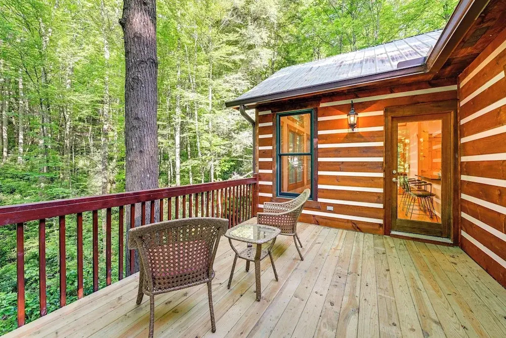 Creekside Lodge ~ 4 Mi to Sapphire Valley Resort!