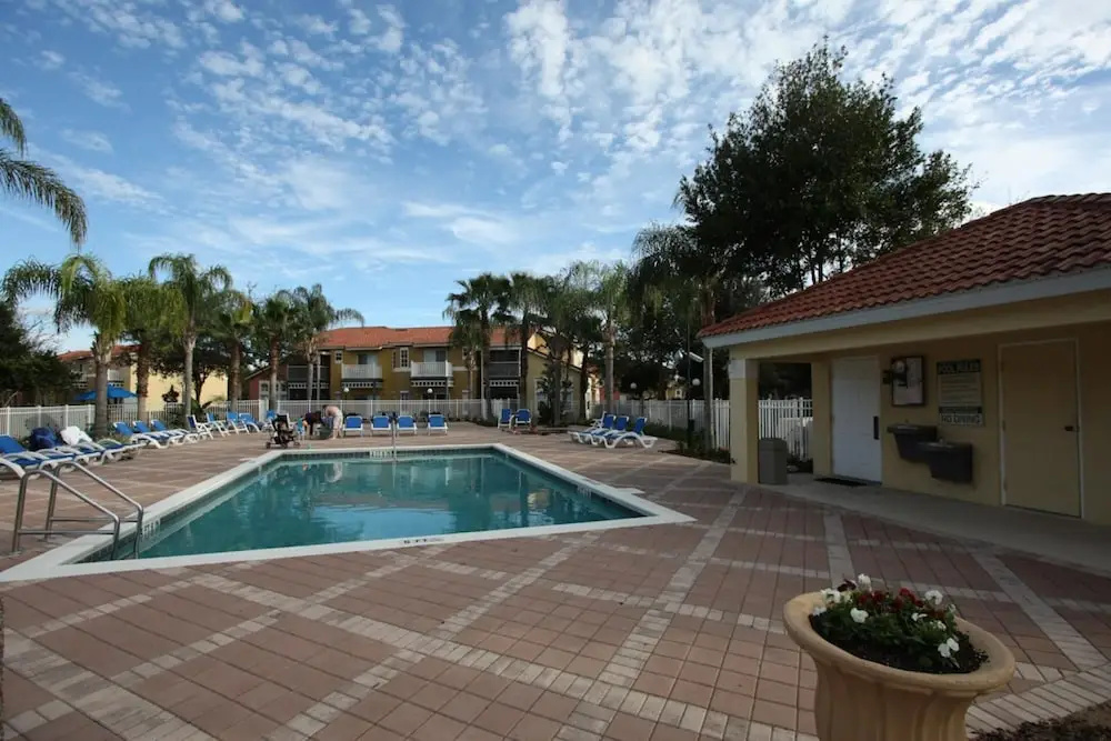 8422 Emerald Island