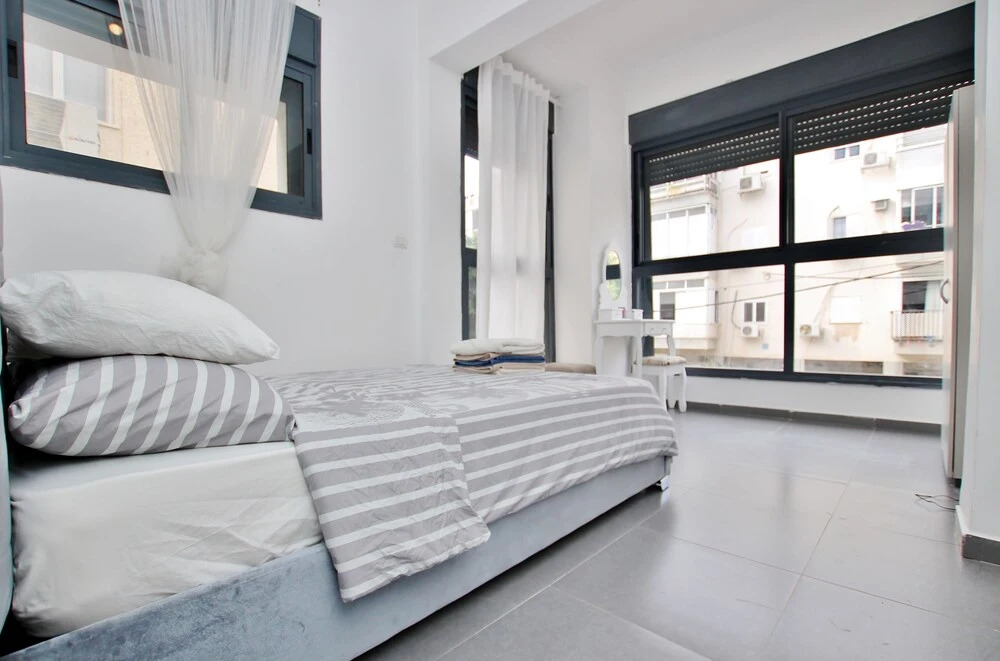Amazing New 2BR Apt on Hilton Beach