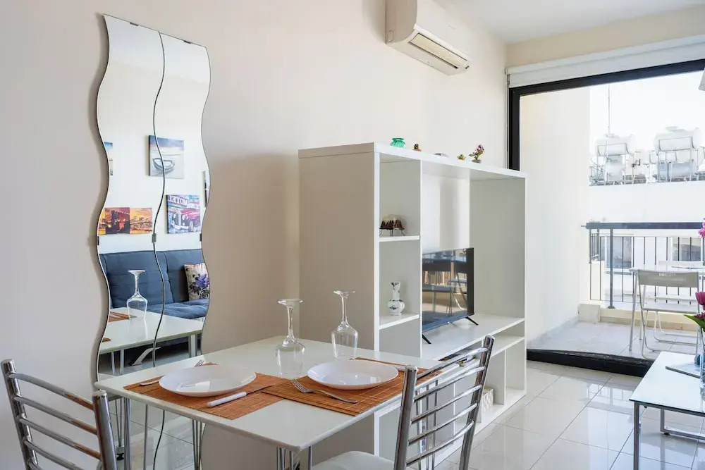Glade - 1 BR Apt. & Balcony in Larnaca